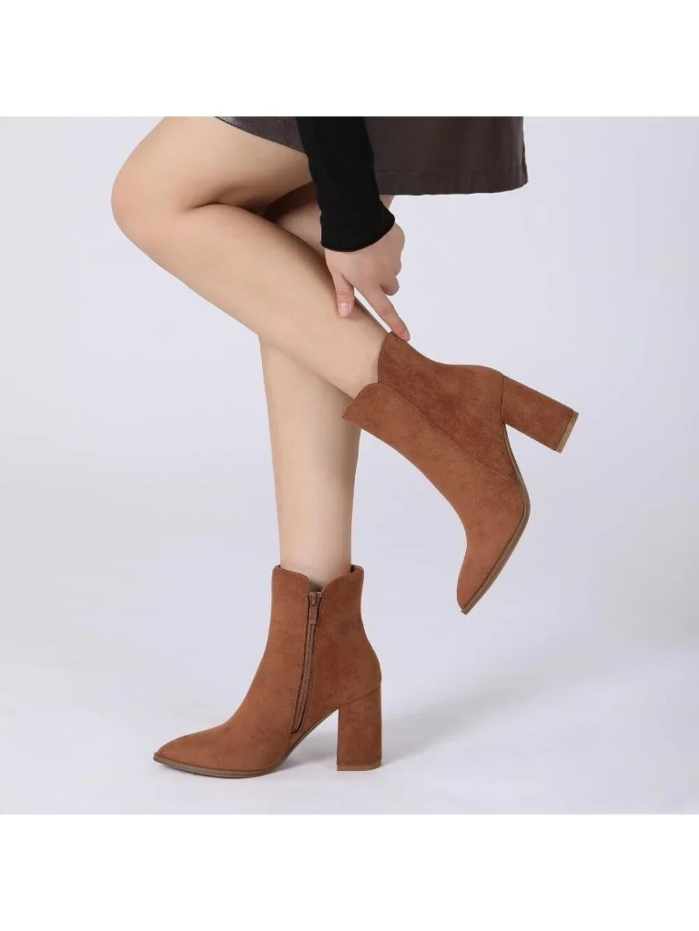 Women's Brown Fashion Pointed Toe Chunky Block Heel Side Zipper Short Ankle Boot